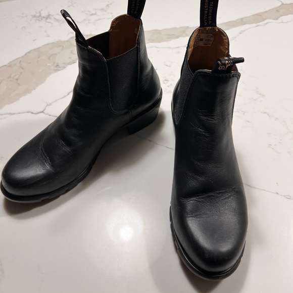Blundstone Heeled Chelsea Boot - Picture 1 of 6